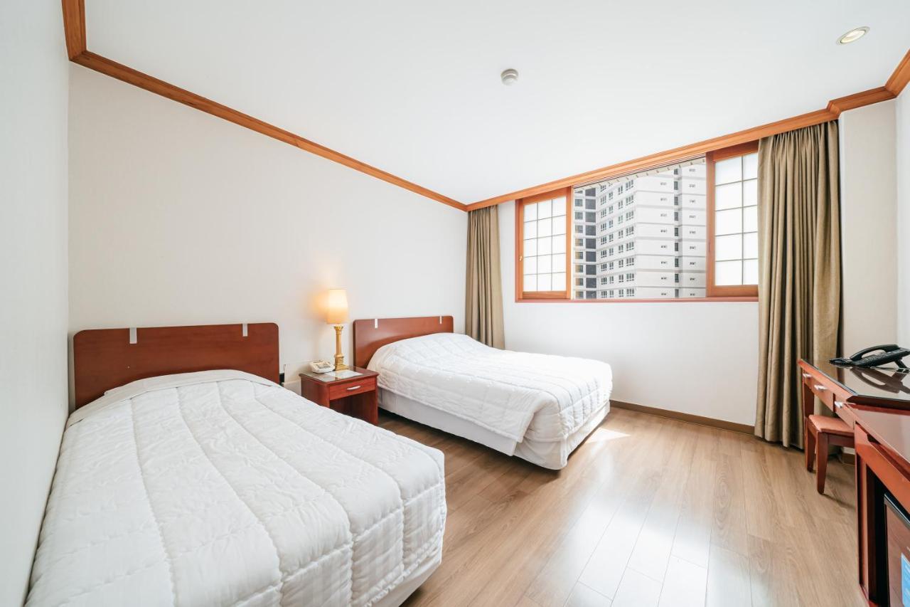 Samhaein Tourist Hotel Jeju Exterior foto