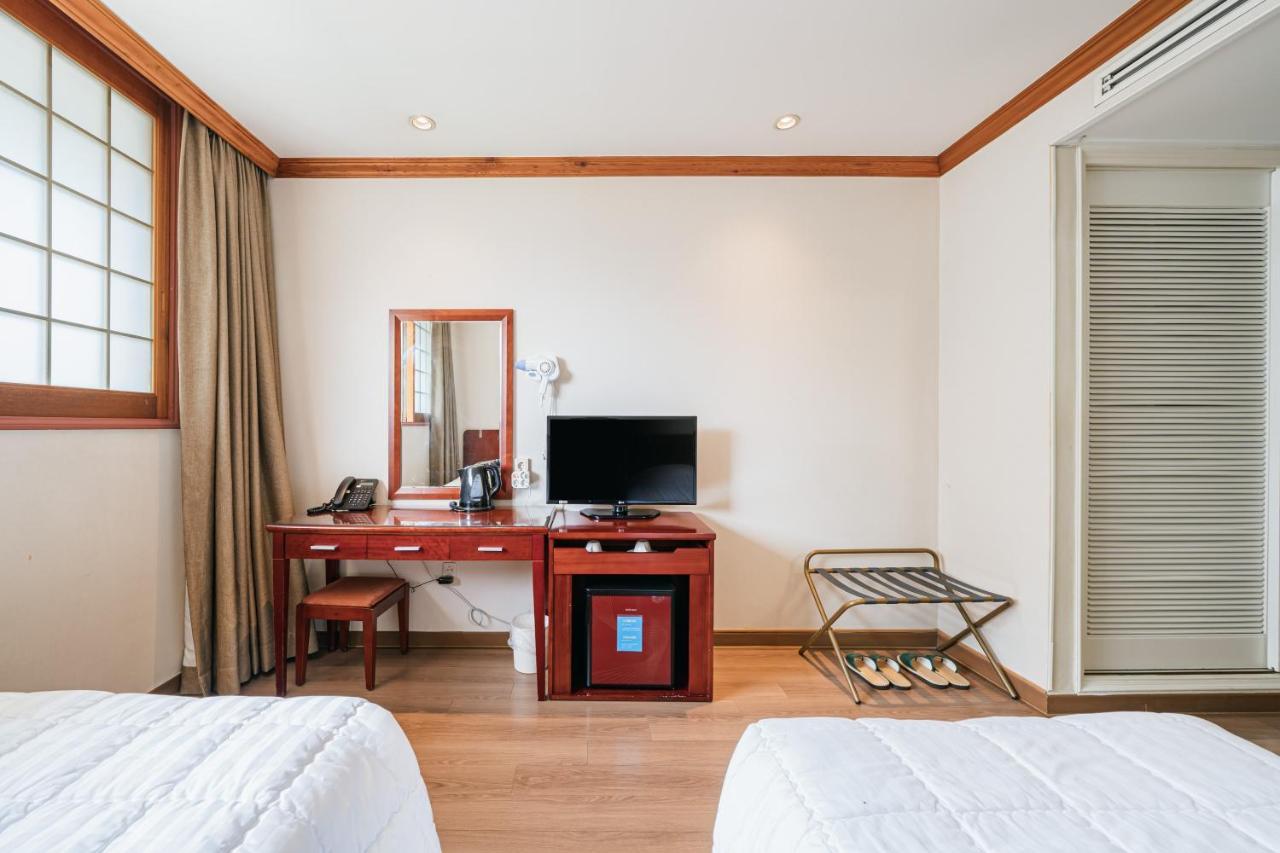 Samhaein Tourist Hotel Jeju Exterior foto
