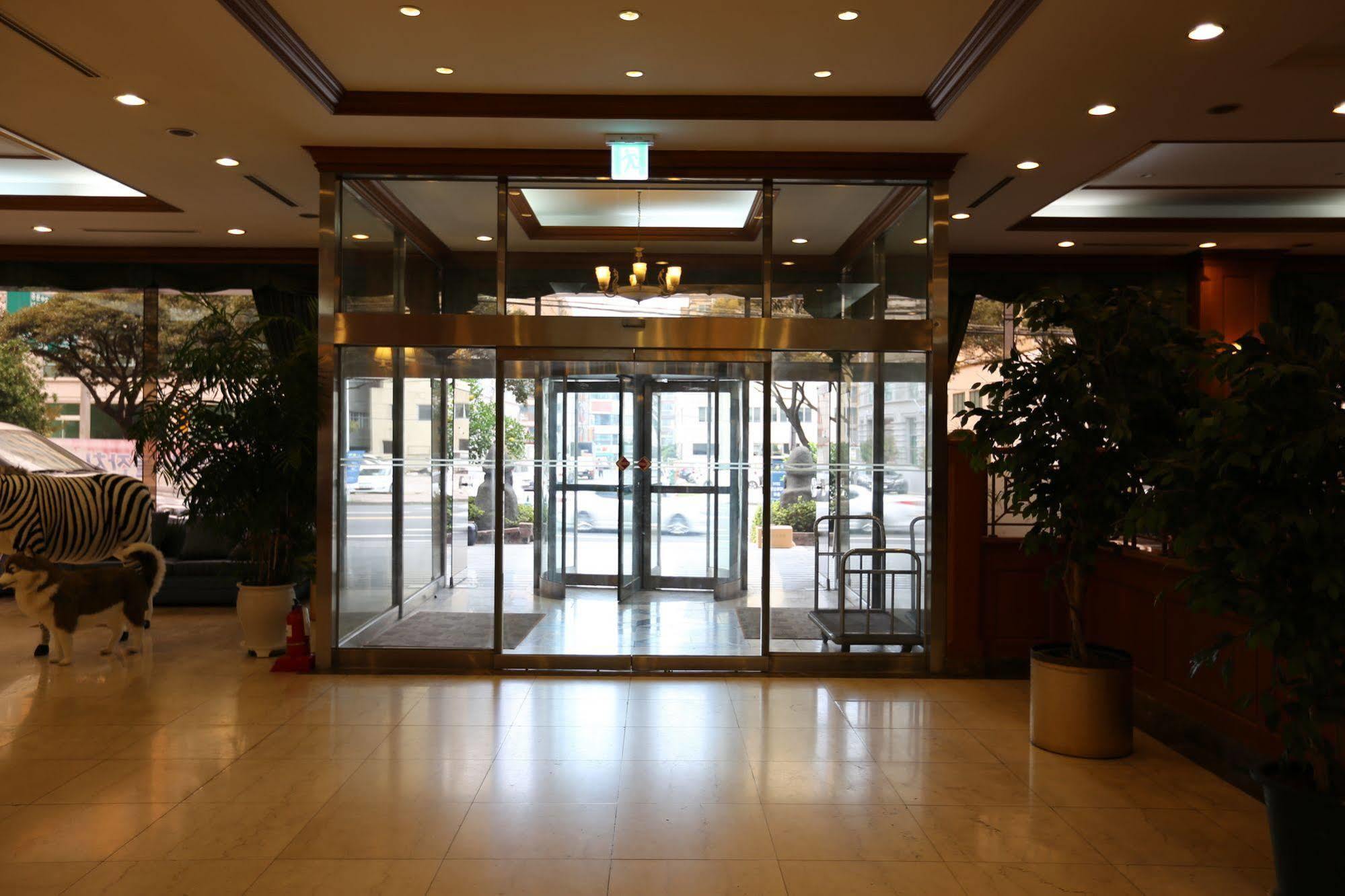 Samhaein Tourist Hotel Jeju Exterior foto